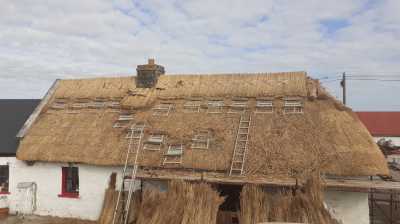 Thatching an Irish Cottage in Knockadoon, Cork.