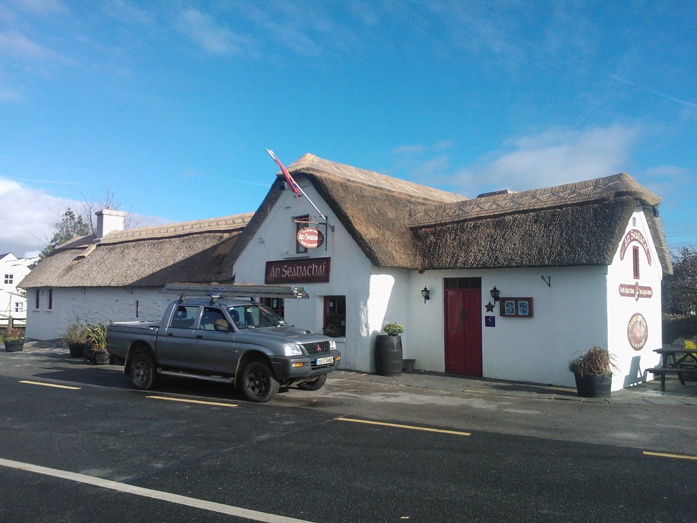 An Seanacai Thatched Pub, Dungarvan, County Waterford.